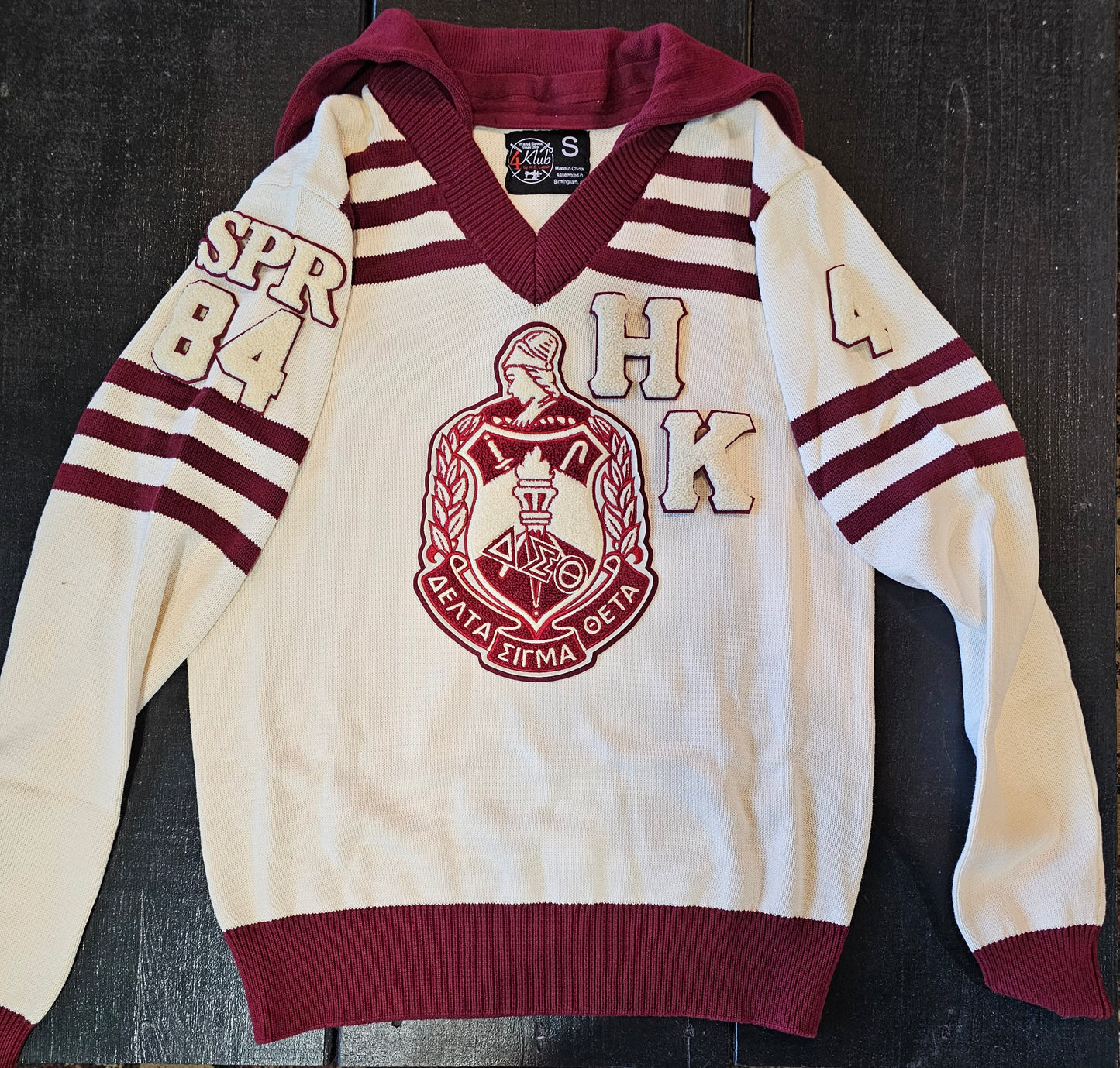HKSPR84 Sweater w/ Detacheable Hood
