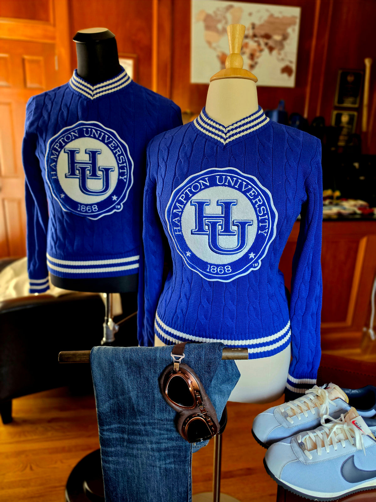Hampton Vneck 2 (Unisex)